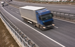 Prepoved prehitevanja za tovorna vozila od 15. januarja 2021