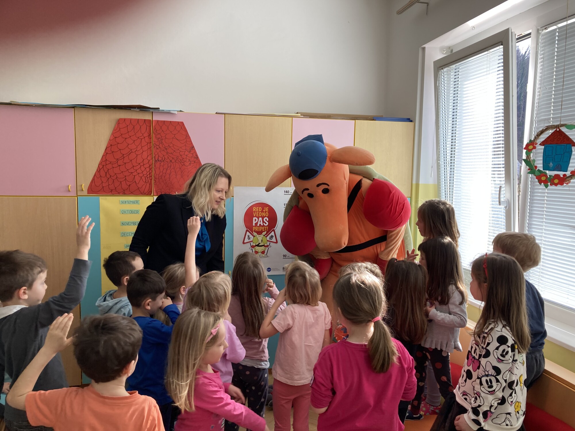 Lutkovna predstava Pasavček potuje po slovenskih vrtcih in šolah