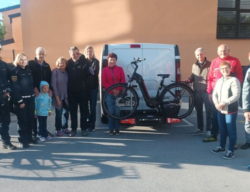 V Domžalah izvedli preventivno delavnico za starejše uporabnike e-koles