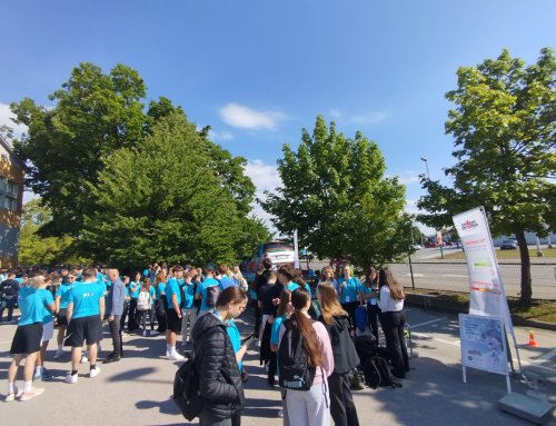 Dijaki na dogodku Dan odklopa zMIGAJ! spoznavali pomen varne udeležbe v prometu