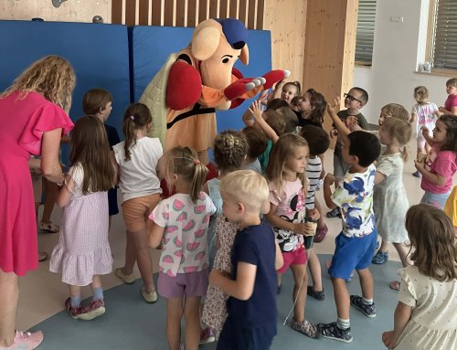 Pasavček razveselil otroke ob zaključku šolskega leta