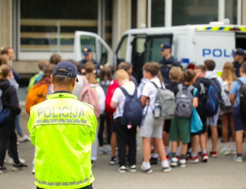Mladi kolesarji na Policijski akademiji v Tacnu